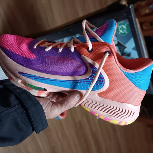 Nike zoom freak 4, size 12 multi colored - Picture 6 of 10